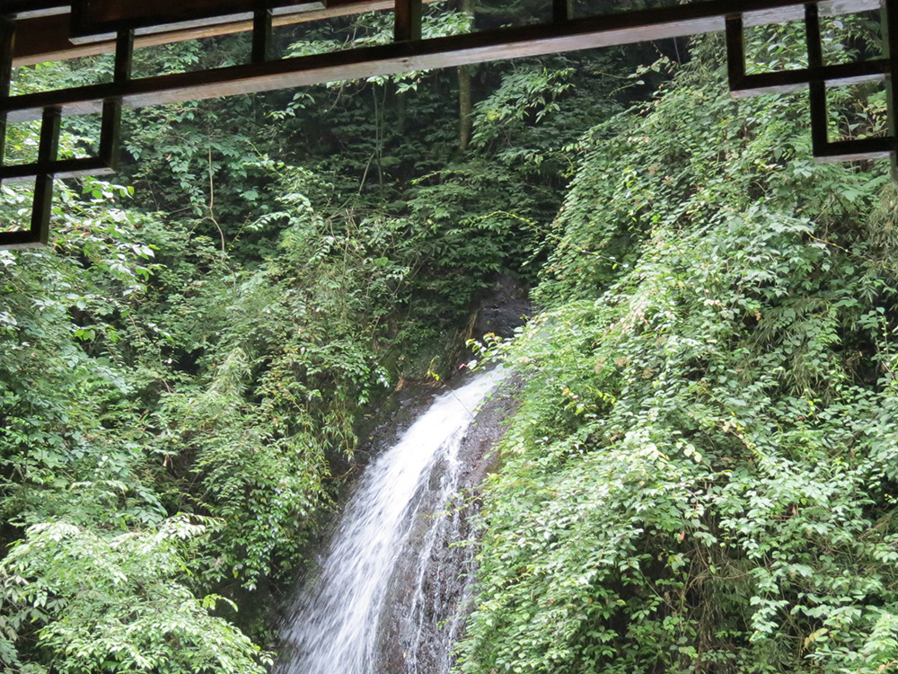 漁泉瀑布（西嶺前山）